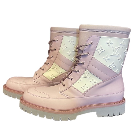 Louis Vuitton Mens Authentic ‘20 Landscape Combat Boots Purple LV Logo Rare 8.5 - Picture 15 of 15
